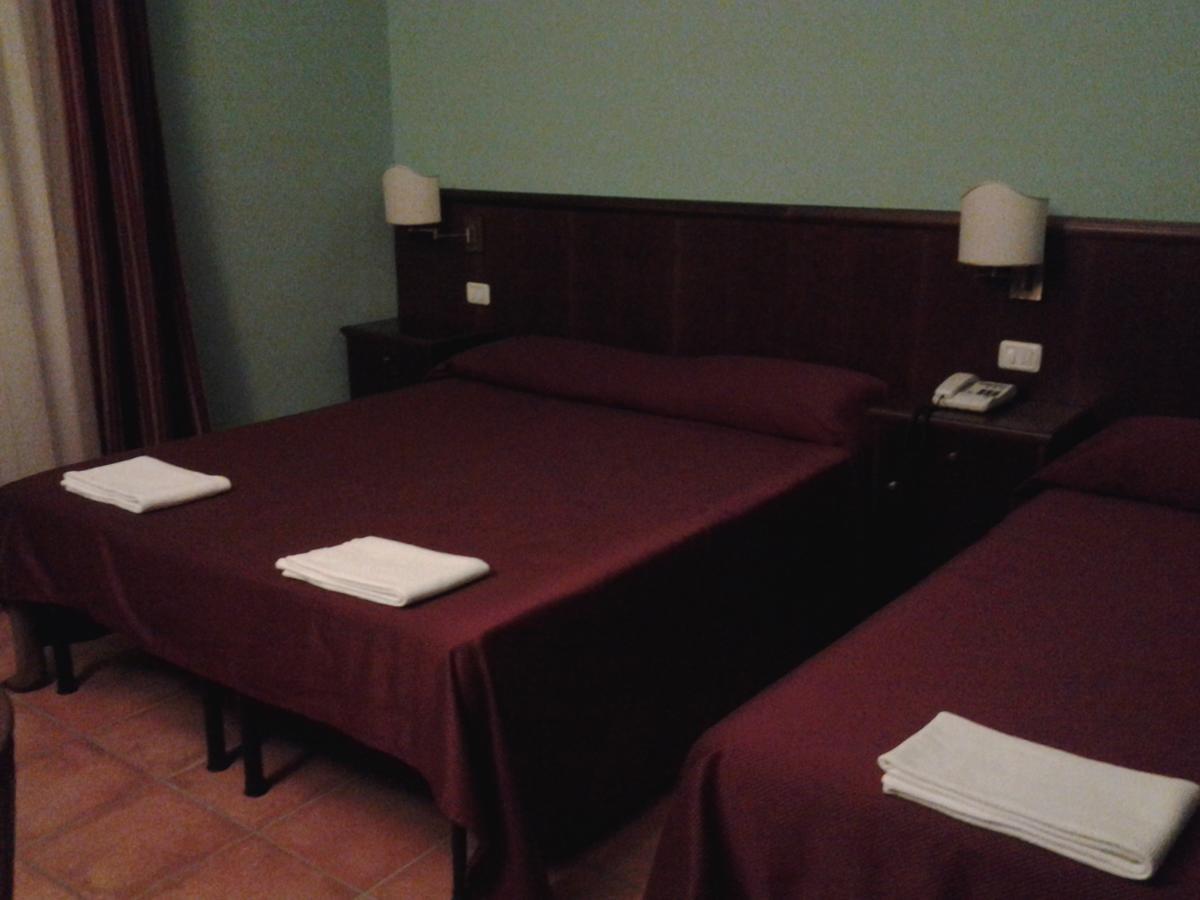 Hotel Casale Maginulfo Roccamandolfi Zimmer foto